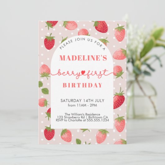 Invitation Fille fraise 1er anniversaire (Debout devant)