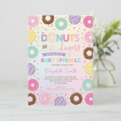 Invitation Fille Rainbow Donuts Diapeurs Baby Sprinkle Douche (Debout devant)