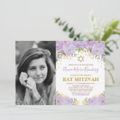 Invitation Fille Violet Lavande Or Floral Bat mitzvah (Debout devant)