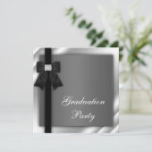 Invitation Filles Black and White Graduation Party (Debout devant)