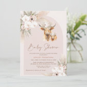 Invitation Filles Boho Arc Floral Highland Baby shower de vac (Debout devant)