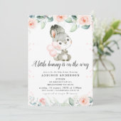 Invitation Filles rose Floral Gris Baby shower lapin (Debout devant)