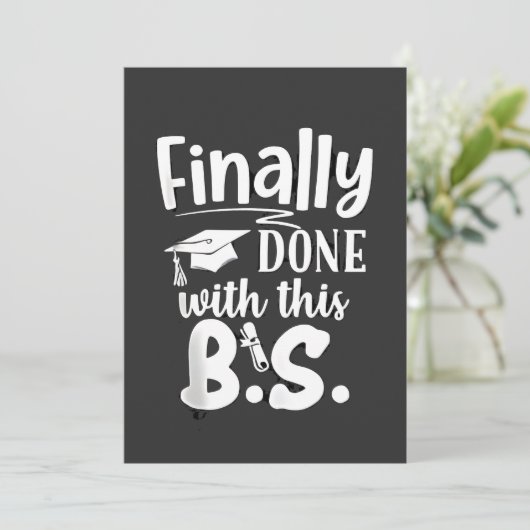 Invitation Fini avec ce BS Funny graduation 2025 (Debout devant)