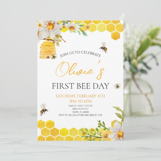 Invitation First Bee Day Floral Honey Bee 1st Birthday Party (Debout devant)