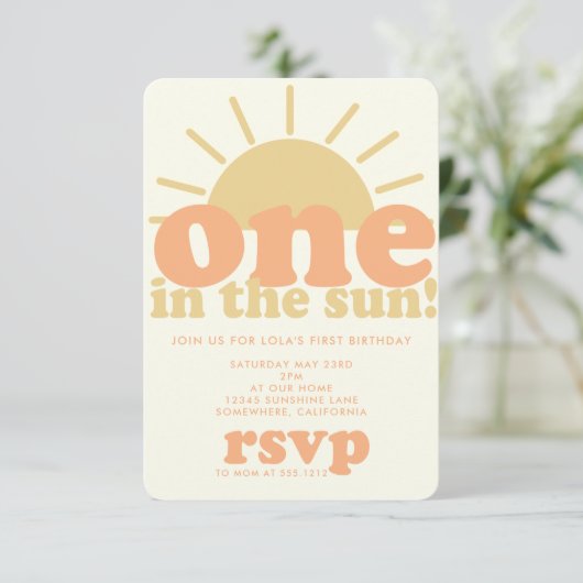 Invitation First Birthday Invite (Debout devant)