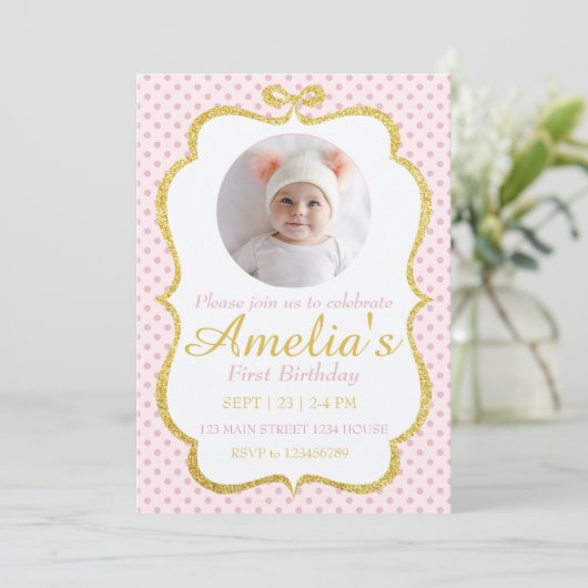 Invitation First Birthday Invite (Debout devant)