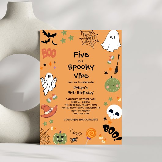 Invitation Five est un Vibe Éffrayant Halloween 5e anniversai