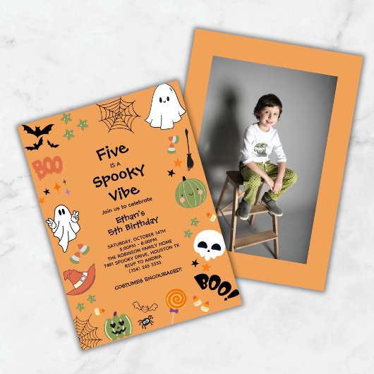 Invitation Five est une Vibe Éffrayante Photo Halloween 5e an