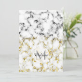 Invitation Flacon brillant en marbre noir et blanc Monogramme (Debout devant)