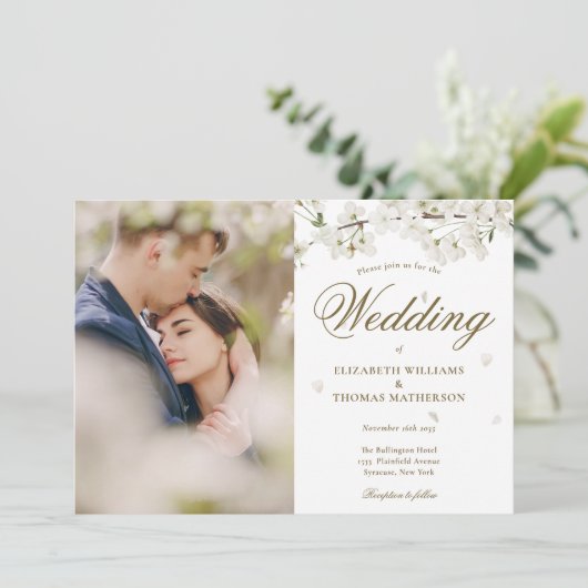 Invitation Fleur blanche florale or script photo (Debout devant)