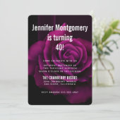 Invitation Fleur de rose gothique rouge-violet pour anniversa (Debout devant)