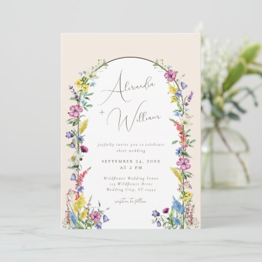 Invitation Fleur sauvage moderne Arch Boho Mariage (Debout devant)