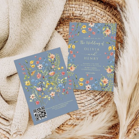 Invitation Fleur sauvage moderne Dusty Blue QR Code Mariage
