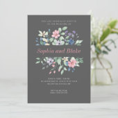 Invitation Fleur sauvage romantique moderne Mariage gris fonc (Debout devant)