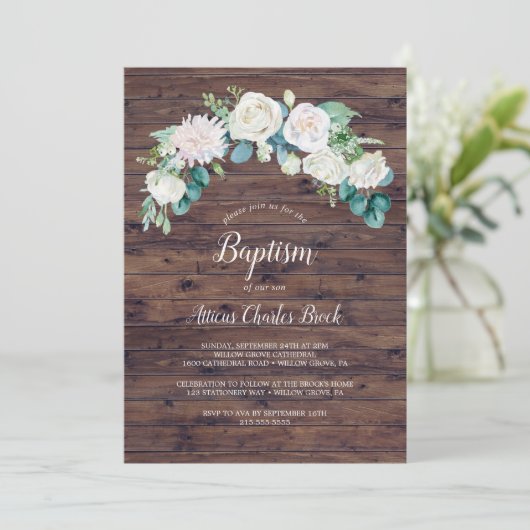 Invitation Fleurs blanches classiques | Baptême rustique (Debout devant)