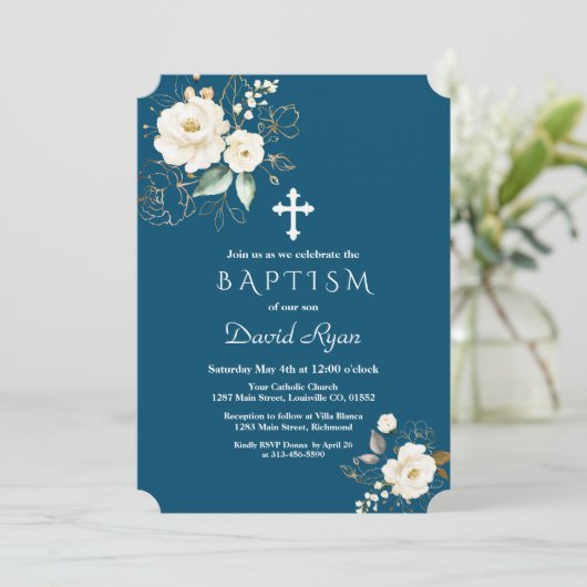 Invitation Fleurs blanches d'or de luxe Cross Boy Baptism (Debout devant)