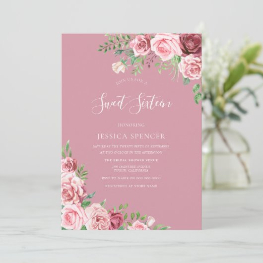 Invitation Fleurs blanches rose poussiéreuses Douces 16 invit (Debout devant)