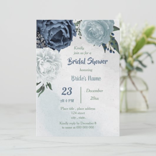 Invitation fleurs bleues blanches verdure douche nuptiale (Debout devant)