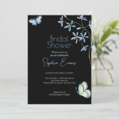Invitation Fleurs bleues et papillons Fête des mariées noire (Debout devant)
