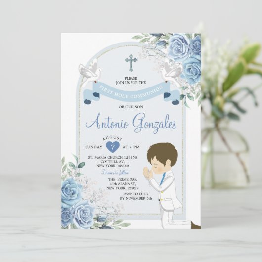 Invitation Fleurs bleues poussiéreuses Garçon première commun (Debout devant)