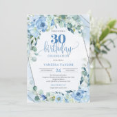 Invitation Fleurs bleues romantiques eucalyptus et argent 30e (Debout devant)