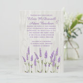 Invitation Fleurs de lavande violette sur Mariage de bois (Debout devant)
