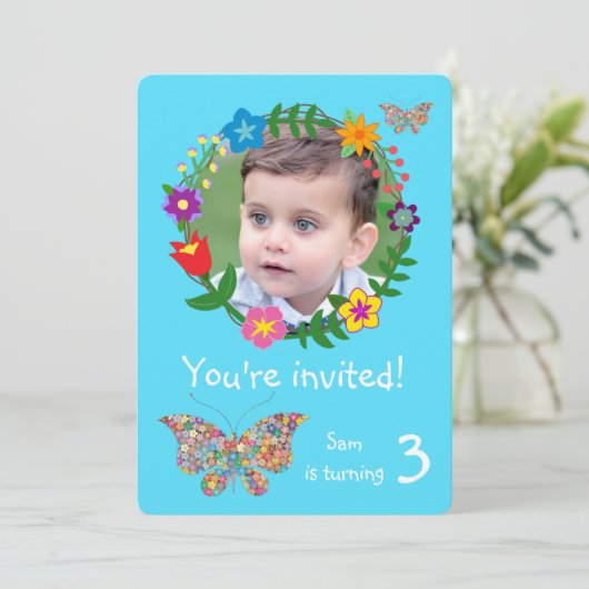 Invitation Fleurs de papillon mignonnes garçons fête d'annive (Debout devant)