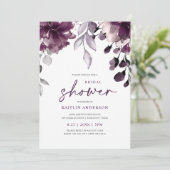 Invitation Fleurs de verdure de mariage de prune violette (Debout devant)