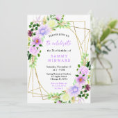 Invitation Fleurs violettes de printemps avec feuillage (Debout devant)