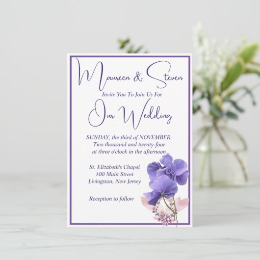 Invitation Fleurs violettes Élégant Mariage blanc (Debout devant)