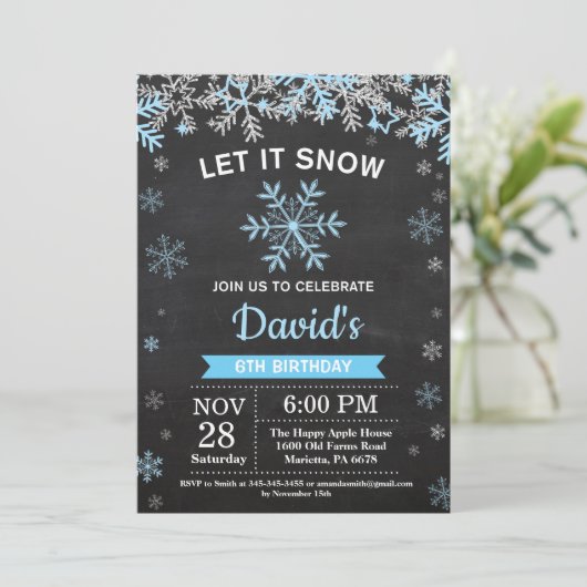 Invitation Flocon de neige d'hiver rustique Blue Silver Boy A (Debout devant)