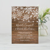Invitation Flocons de neige rustiques mariage d'hiver en bois (Debout devant)