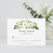 Invitation Floral Beige Blanc Vert Élégant Crest RSVP (Debout devant)