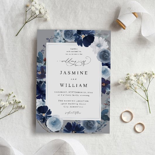 Invitation Floral bleu et marine sur Mariage gris