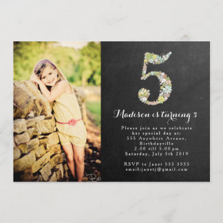 Invitation floral de fête d'anniversaire de filles