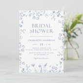 Invitation Floral Dusty Bleu Élégante Fête des mariées (Debout devant)