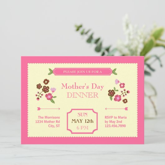 Invitation florale mignonne du jour de mère (Debout devant)