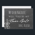 Invitation Flower girl amusant chalkboard typographie proposi<br><div class="desc">Carte de proposition fleur amusante avec un script blanc fantaisiste moderne "J'ai dit oui maintenant j'ai besoin que vous disiez oui aussi!" et une bague fiançailles gribouillée sur un arrière - plan de tableau noir gris foncé. Facile à personnaliser à l'arrière avec votre texte et votre signature. La calligraphie simple...</div>
