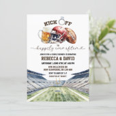 Invitation Football Beers Kick Off Couple Shower (Debout devant)