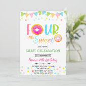 Invitation FOURever doux gâteau d'anniversaire (Debout devant)