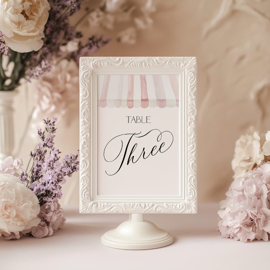 Invitation Fraîchement sur la table numéro trois du marché