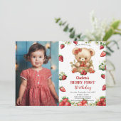 Invitation Fraises Bear Berry 1er anniversaire Photo (Debout devant)