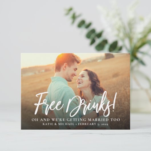 Invitation Free Drinks Photo Funny Enregistrer la date Annonc (Debout devant)