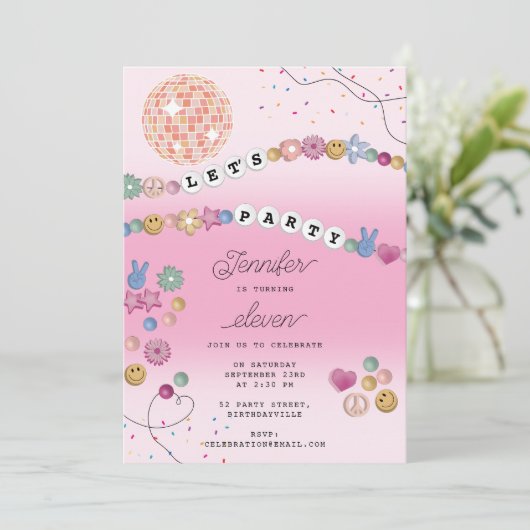 Invitation Friendship Bracelet fille bijoux fête d'anniversai (Debout devant)