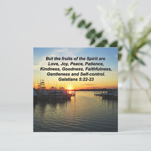 INVITATION FRUITS DU SOIR ÉLEVANT DU DESIGN DE L'ESPRIT (Debout devant)