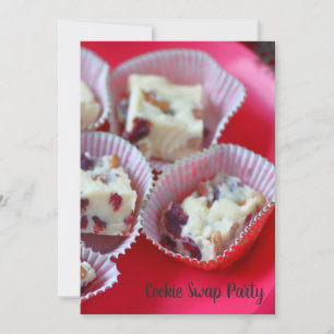 Invitation Fudge au chocolat blanc sur une assiette rouge