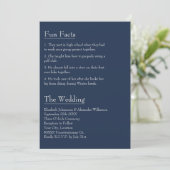 Invitation Fun Facts about the Bride and Groom on Navy Blue (Debout devant)