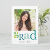 Invitation FUN GRAD chic photo typographie moderne vert bleu (Debout devant)