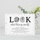 Invitation Fun Look's Who's 70' 2 x photo 70th Birthday (Debout devant)