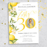 Invitation Fun Photo Zesty Lemon 30th Birthday Party<br><div class="desc">Photo amusante Zesty Lemon 30th Birthday Party Invitation. Commencez votre fête avec notre thème Zesty Lemon Adult Milestone Anniversaire Party! Plein d'énergie et de vitalité, ce design animé prépare le terrain à un rassemblement amusant. Des teintes pleines d'entrain jaune aux accents ludiques, chaque détail exsude joie et excitation, ce thème...</div>